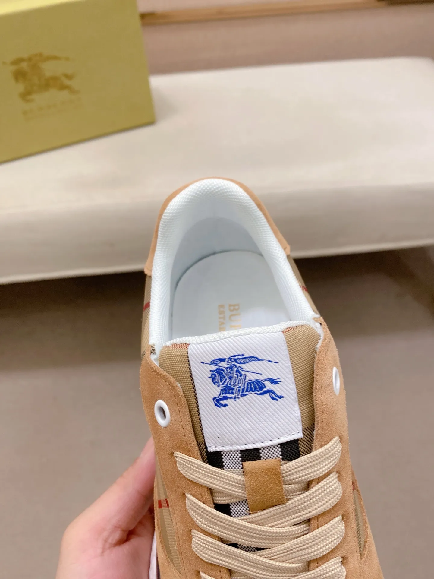 Men's clothing and shoes💰:442💰🇮🇹🇮🇹Synchronized with BURBERRY's top purchasing agents🔍🔍. First-layer cowhide and fabric imported from Italy. Fully imported mesh lining, sole: original sole provided by the original factory, exclusive movable molded sole, super comfortable, original factory follow-up goods, 🔍🔍high quality, can be entered and exited at will, welcome to compare code number 38-44 (45 is custom-made and cannot be returned or exchanged)